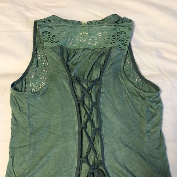 Lace Tank - Picture 4 of 4